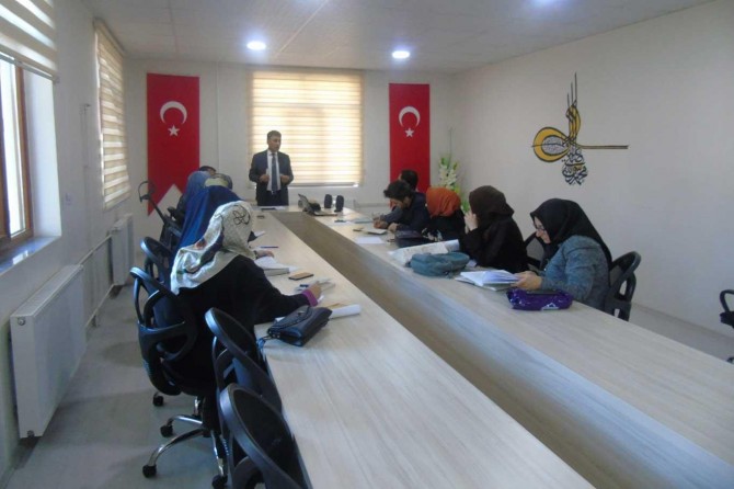 Diyarbakır'da Prof. Dr. Fuat Sezgin kitap söyleşisi etkinliği başladı