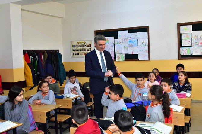 Malatya Valisi Aydın, İmam Hatip öğrencileriyle bir araya geldi