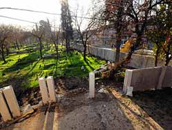 13 Mezarlığın Duvarları Yenileniyor