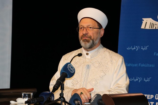 ​Erbaş: "Müslümanları, zulümle İslam’ı yayan kimseler olarak göstermek haksızlıktır"