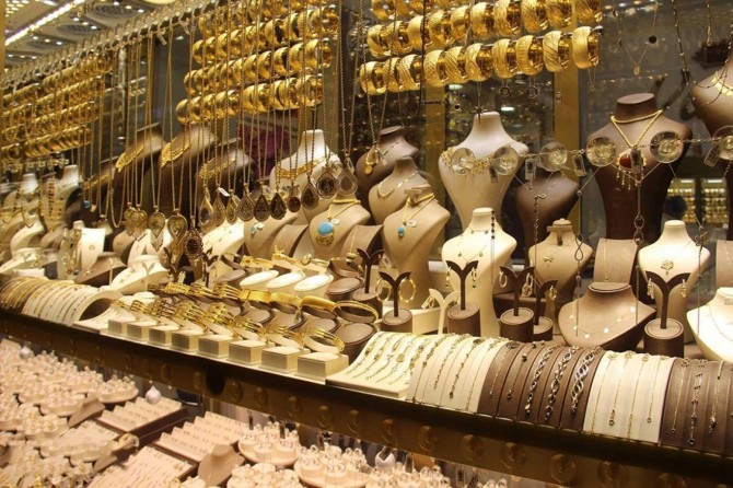 Altın fiyatları yeniden yükselişe geçti