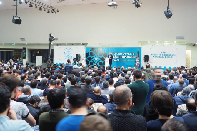 "Aileden Devlete İslâmi Toplumun İnşası" konulu konferans düzenlendi