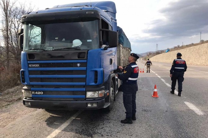 Amasya'da yük taşıyan araçlara yönelik denetim gerçekleştirildi