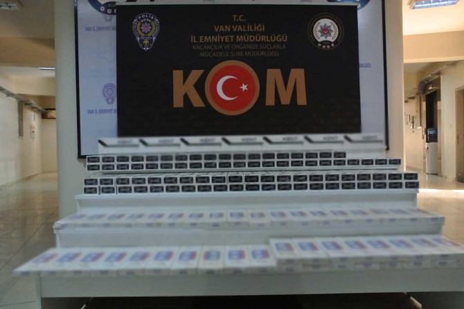 Van'da gümrük kaçağı sigara operasyonlarında 8 kişi tutuklandı