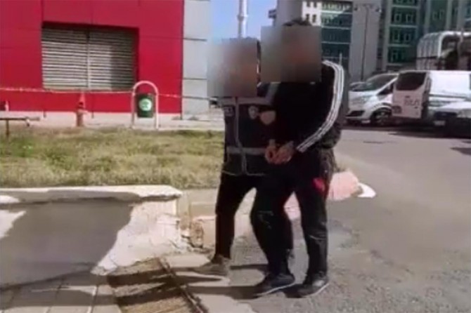 Gaziantep’te güvenlik kamerası çalan 2 şüpheli tutuklandı