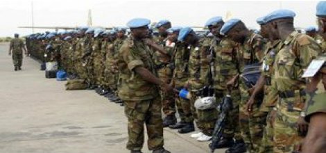 Emperyalistlerden işgalci Fransa'ya destek!