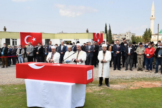Haftanin'de hayatını kaybeden asker Şanlıurfa'da son yolculuğuna uğurlandı