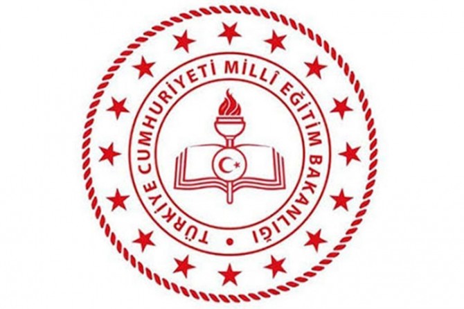 MEBê derheqê Can Atakliyê ku ji bo pîreka bi hîcab got “facîa” de doz vekir