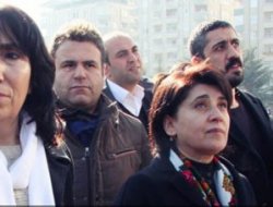 Leyla Zana Törende Yalnız Kaldı