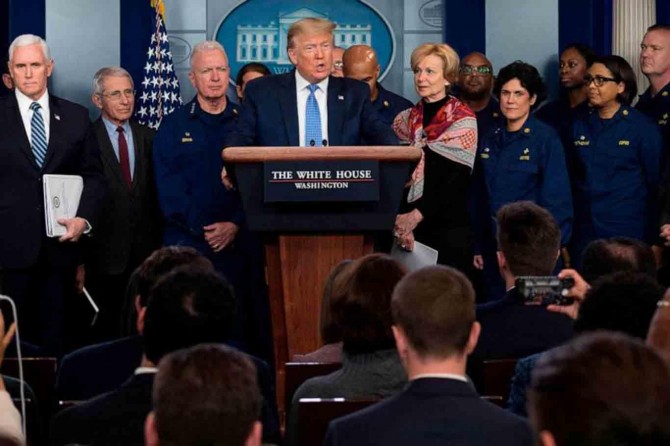 Trump, Covid-19 salgınına karşı alınan önlemlerin süresini 30 Nisan'a kadar uzattı