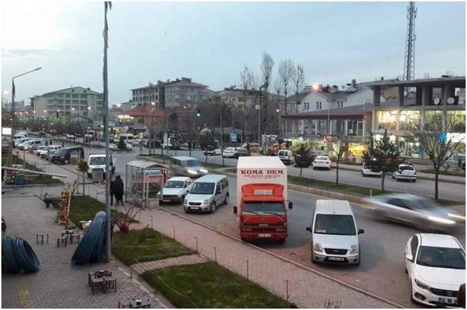 Güroymak'ta kavga edenlere sosyal mesafeyi korumadıkları için ceza kesildi
