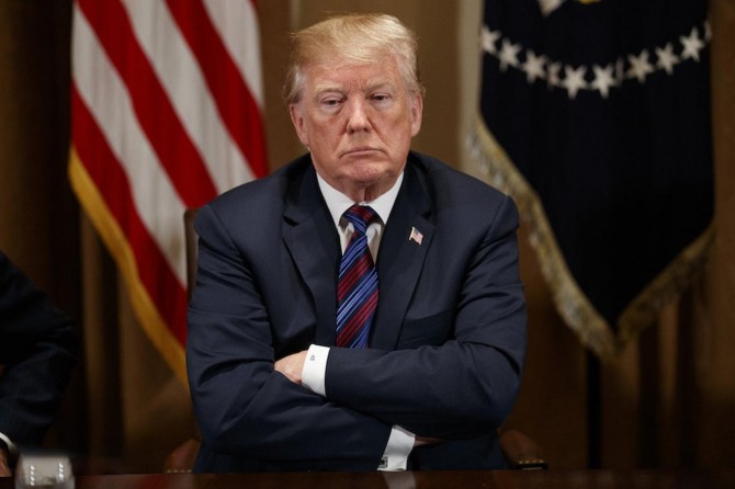 As coronavirus outbreak escalates in the U.S., Trump warns against “a lot of death”