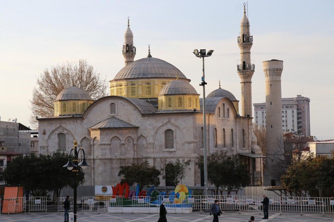 Malatyalılar: Berat Gecesinde hüzün ile sevinci birlikte yaşıyoruz