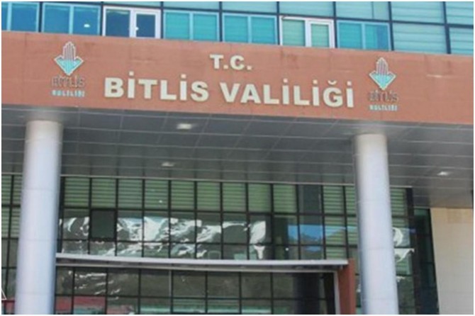 Güroymak'da sosyal medya üzerinden uyuşturucu kullanımını özendiren 12 kişi gözaltına alındı