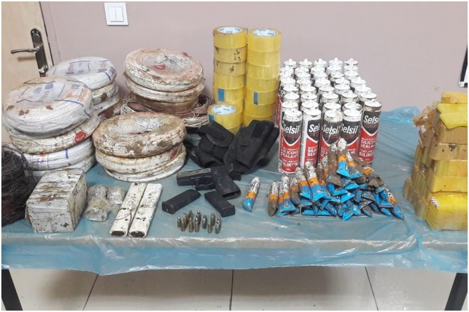Bitlis’te kırsalında silah ve mühimmat ele geçirildi