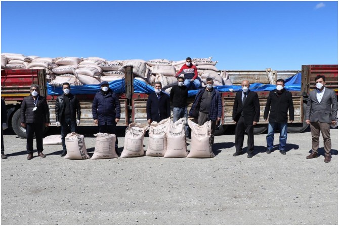 Ağrılı çiftçilere tohum desteği verilmeye başlandı
