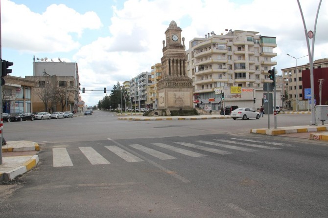 Mardin ilçelerinde sokağa çıkma yasağı sessizliği sürüyor