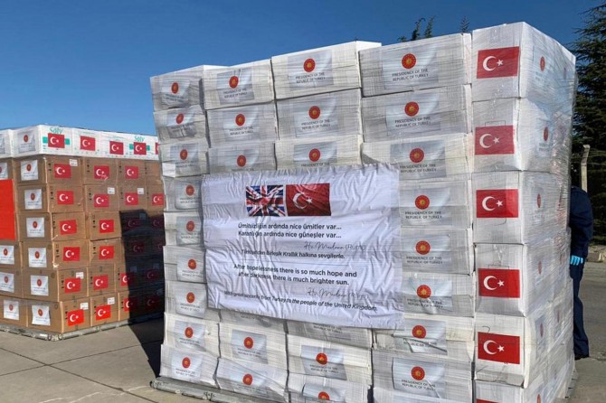 Turkey sends a second batch of medical aid to the United Kingdom