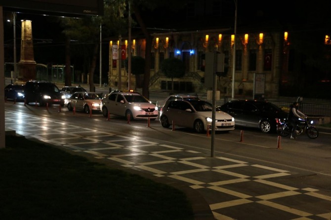 Şanlıurfalılar yasak biter bitmez soluğu dışarda aldı