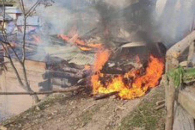 Keşmir'de Hint ve Pakistan güvenlik güçleri arasında çatışma