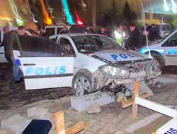 Siverek'te polis aracı kaza yaptı: 2 yaralı video