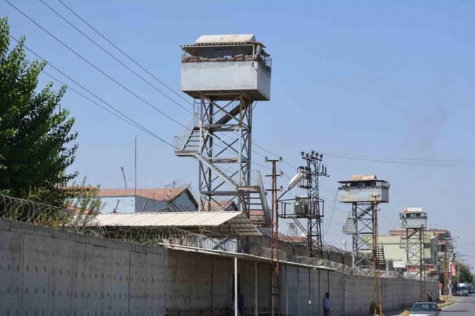 Yeni infaz yasası yürürlüğe girdi, tahliyeler başladı