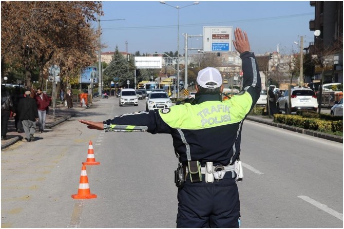 Gaziantep'e başka illerden giriş yapan 2 bin 44 araç tespit edildi