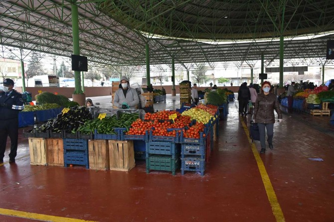 Gaziantep'te kurulan semt pazarlarının günleri değişti