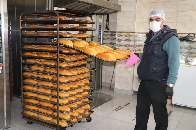 Gaziantep'te fırınlar sokağa çıkma yasağı öncesi tüm tedbirlerini aldı