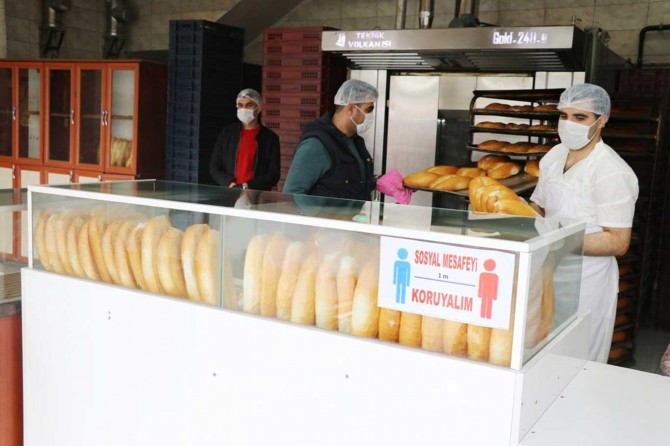 Gaziantep'te fırıncılar sokağa çıkma yasağı öncesi tüm tedbirlerini aldı