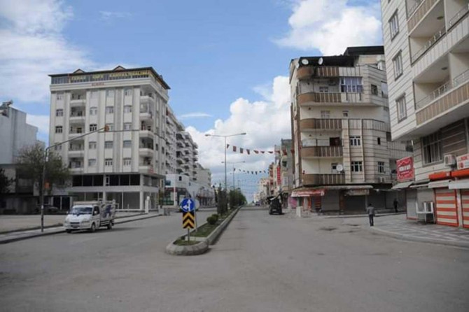 Şanlıurfa'nın sınır ilçelerinde sokağa çıkma yasağına büyük oranda uyuluyor