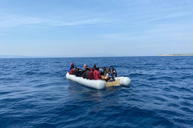 38 düzensiz göçmen kurtarıldı