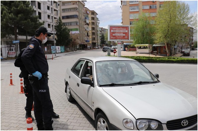 Malatya’da sokağa çıkma yasağını ihlal eden 159 kişiye ceza kesildi