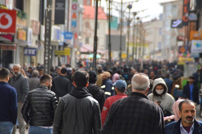 Uzmanlar: Oruç, sıhhate engel değil yardımcı bir ibadettir