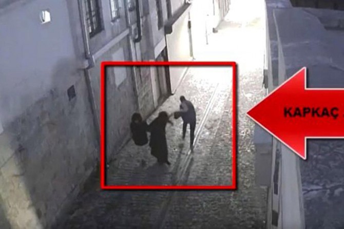 Gaziantep’te kapkaç anı güvenlik kamerasına yansıdı