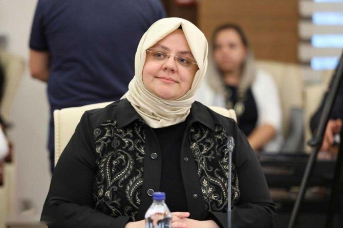 Bakan Selçuk: "270 bine yakın firmamız Kısa Çalışma Ödeneği’ne başvurdu"