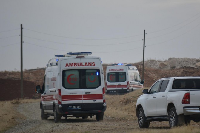 Kozluk'ta iki aile arasında silah ve sopalı kavga: 3 yaralı