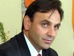 Irkçı sözler için CHP'den bir istifa daha