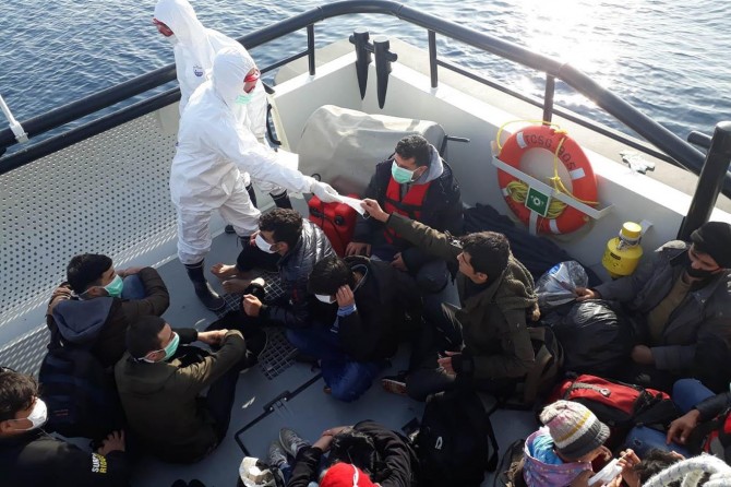 28 irregular migrants rescued off the coast of western Turkey