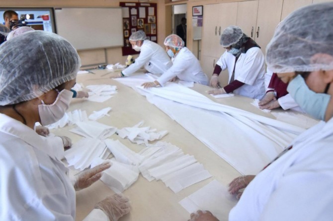 Usta öğretici ve kursiyerler, Covid-19 mücadelesine 7 milyon maske ile destek oldu