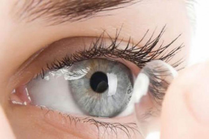 Dr. Öğr. Üyesi Bostancı: "Kontakt lenslerinizi belirtilen süreler içinde değiştirin"