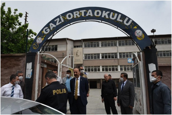 Şanlıurfa’da Covid-19 ile mücadele kapsamında 2 okulda PTT veznesi kuruldu