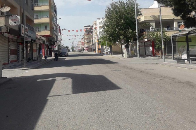 Şanlıurfa Akçakaleliler Ramazanın ilk gününde yasağa uydu