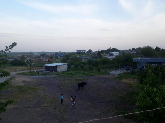Uzun süren elektrik kesintilerine tepki gösteren vatandaş çözüm bekliyor