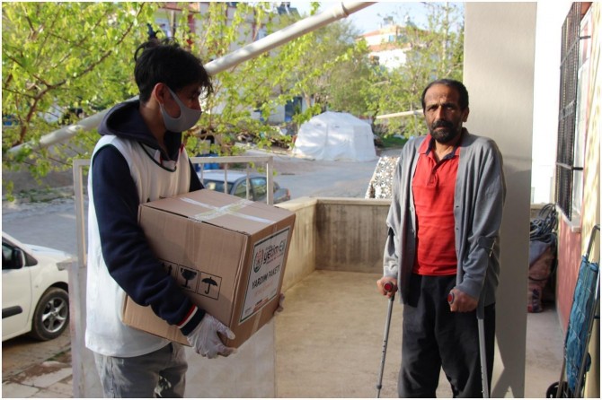 European Yetim Eli delivers aid on the occasion of Ramadan in Elazığ