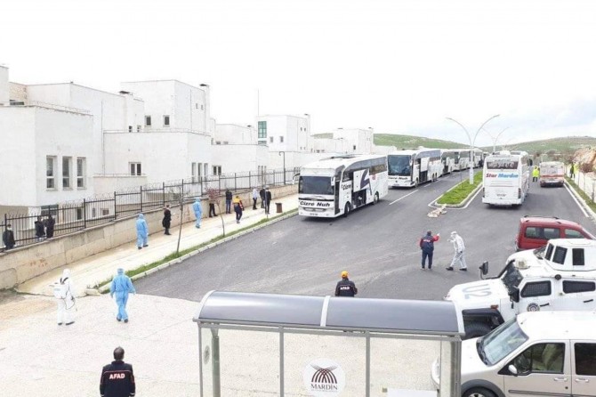 Karantina sürecini tamamlayan vatandaşlar memleketlerine uğurlandı