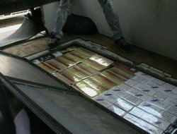 Manisa'da 38 bin paket kaçak sigara ele geçirildi
