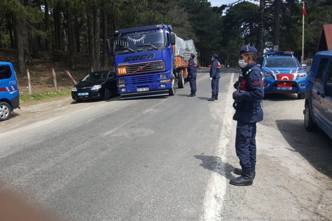 Balıkesir'de sokağa çıkma yasağına uymayan 59 şahsa para ceza kesildi