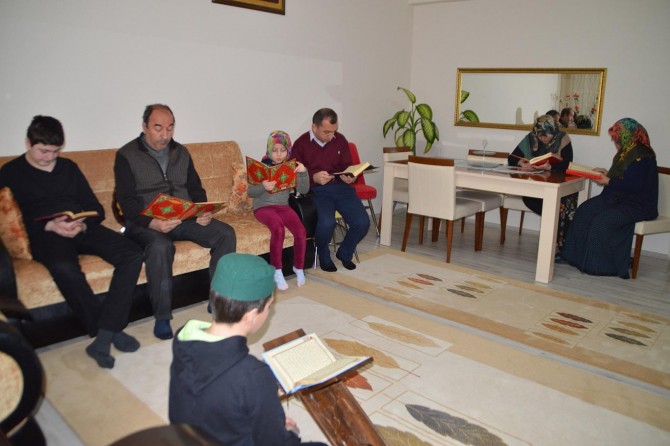 Ağrı'da evler mescide döndü