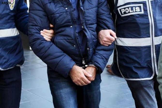 Şırnak'ta, PKK ve FETÖ'ye yönelik operasyonlarda yakalanan 8 şüpheliden biri tutuklandı